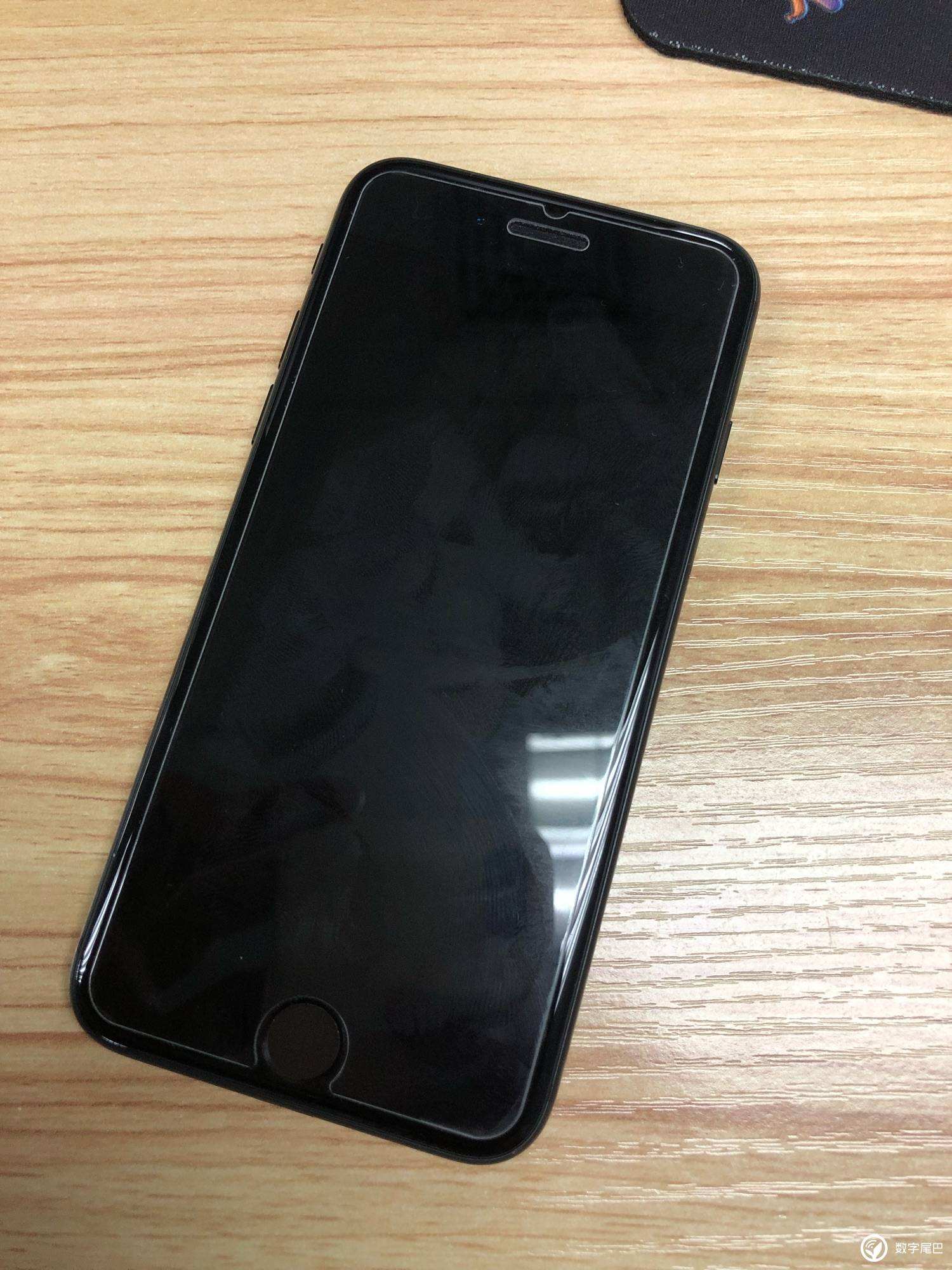 苹果手机磨砂黑耐用不iphone12黑色是磨砂吗